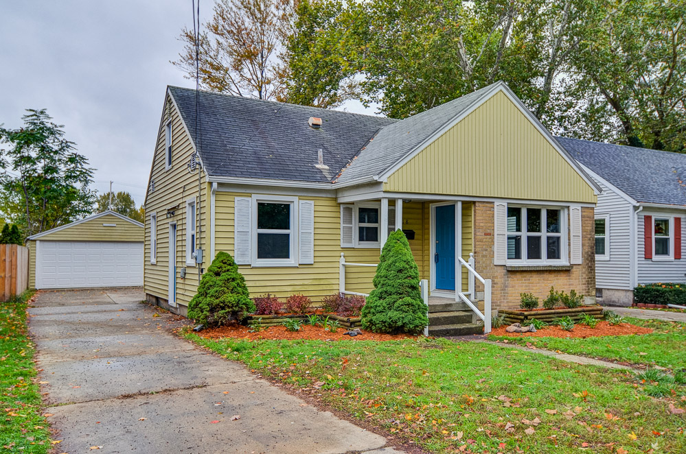 DSC_9468_69_70small grand rapids home for sale